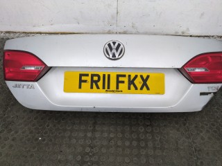 Фонарь крышки багажника правый, ориг. номер 5C6945094A, Volkswagen Jetta 2010-2014