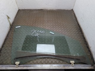 Стекло боковой двери правое переднее Renault Megane 2006-2009