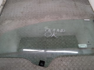Стекло боковой двери левое переднее Fiat Punto 2009-2012