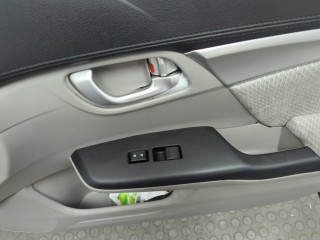 Стекло боковой двери правое переднее, Honda Civic 2012-2015