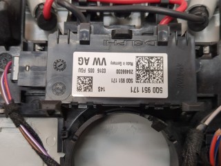 Фонарь салона (плафон), ориг. номер 5E0947105B, Skoda Octavia 2017-2020