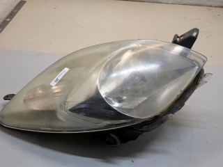 Фара (передняя) правая Toyota Yaris 2005-2009