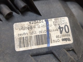 Фара (передняя) правая, ориг. номер 811300D130, Toyota Yaris 2005-2009