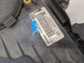 Фара (передняя) правая, ориг. номер 7L6941018BK, Volkswagen Touareg 2002-2007