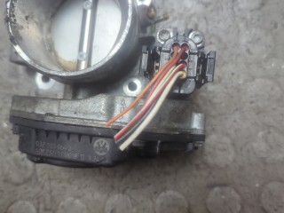 Заслонка дроссельная, ориг. номер 037133064J, Volkswagen Golf 4 1997-2006