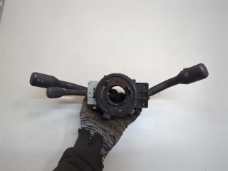 Переключатель поворотов и дворников (стрекоза) Volkswagen Golf 4 1997-2006