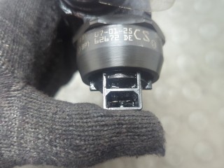 Форсунка топливная, ориг. номер 038130073BN, 038130079TX, Volkswagen Transporter 5 2002-2009