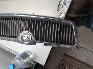 Решетка радиатора, ориг. номер 1Z0853668, Skoda Octavia 2000-2011