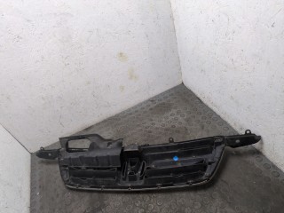 Решетка радиатора, ориг. номер 71121S9A003, 71122S9A003, Honda CR-V 2001-2004