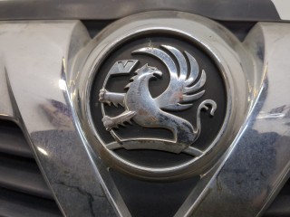 Решетка радиатора, ориг. номер 13157590, 6320123, 13216644, 1322236, 13180020, Opel Zafira B 2005-2008