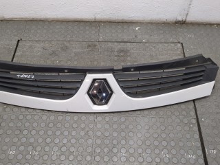 Решетка радиатора Renault Master 2003-2010