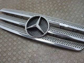 Решетка радиатора Mercedes ML W163 2001-2005
