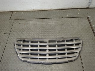 Решетка радиатора Chrysler Pacifica 2003-2008