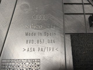 Пластик панели торпеды правый, ориг. номер 8V0857086, Audi A3 2012-2016