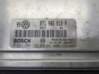 Блок управления двигателем, ориг. номер 0261206165, 071906018P, 26SA5673, Volkswagen Passat 5 1996-2001
