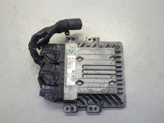 Блок управления двигателем Nissan Juke 2010-2014