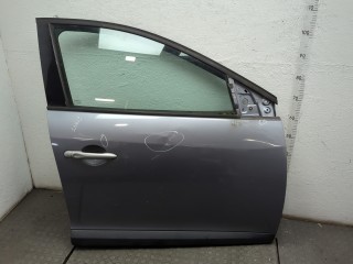 Дверная карта (Обшивка двери) правая передняя Renault Megane 2006-2009