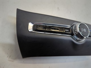 Панель управления магнитолой, ориг. номер 31398846, Volvo V60 2018-2026