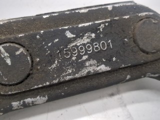 Кронштейн редуктора, ориг. номер 15999801, Cadillac Escalade 2 2001-2006