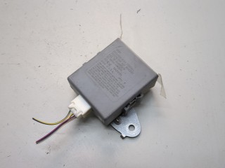 Блок управления дверьми, Toyota Matrix 2004-2008