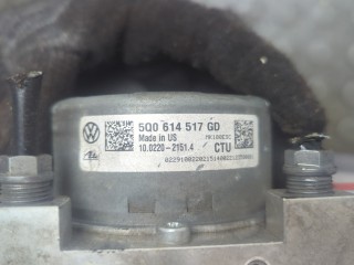 Блок АБС, насос (ABS, ESP, ASR), ориг. номер 5Q0614517GD, Volkswagen Taos 2020-2024