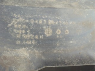 Защита арок (подкрылок) правая передняя, ориг. номер 04857647, Chrysler Pacifica 2003-2008