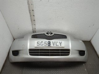 Бампер передний Toyota Yaris 2005-2009