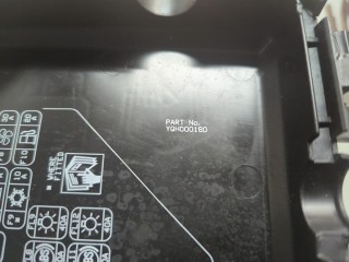 Блок предохранителей, ориг. номер YQE500330, YQH000180, Land Rover Freelander 2 2006-2010