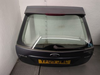 Крышка (дверь) багажника Ford Focus 2001-2005