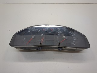 Щиток приборов (приборная панель) Audi A4 1999-2001