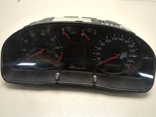 Щиток приборов (приборная панель) Volkswagen Passat 5 1996-2001