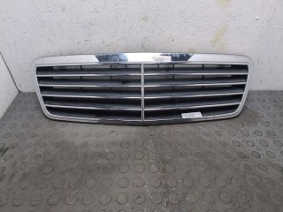 Решетка радиатора, ориг. номер A2088800085, Mercedes CLK W208 1999-2003