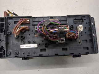 Блок предохранителей, ориг. номер YQE103800, Land Rover Discovery 1998-2002