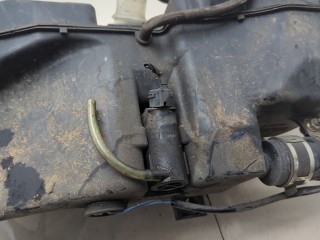 Бачок омывателя, Mitsubishi Pajero 1997-2004