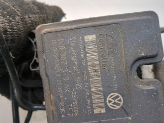 Блок АБС, насос (ABS, ESP, ASR), ориг. номер 1K0614117S, Skoda Octavia 2008-2013
