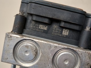Блок АБС, насос (ABS, ESP, ASR), ориг. номер 2E0614095AA, Volkswagen Crafter 2016-2026
