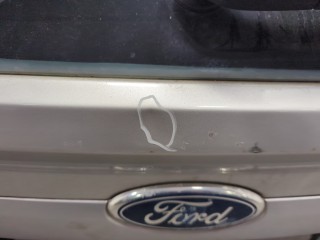 Крышка (дверь) багажника, Ford Focus 2004-2008