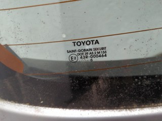 Крышка (дверь) багажника, Toyota Yaris 2005-2009