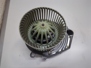 Двигатель отопителя (моторчик печки) Volkswagen Passat 5 1996-2001