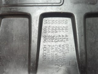 Накладка декоративная на ДВС, ориг. номер 55561432, Opel Corsa 2011-2014
