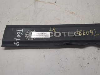 Накладка декоративная на ДВС, Opel Corsa 2006-2011