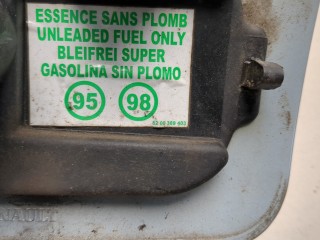 Лючок бензобака, ориг. номер 8200073451, 8200073760, Renault Megane 2002-2006