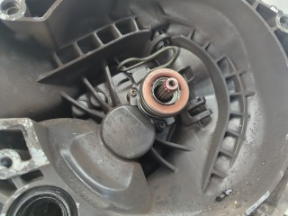 КПП 5-ст.мех. (МКПП), ориг. номер 5700037, 93191495, R1510282, C1510282, Opel Astra 1998-2009
