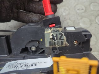 Замок двери правый передний, ориг. номер 13579519, Opel Astra 2006-2014
