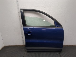 Замок двери правый передний Volkswagen Tiguan 2006-2011