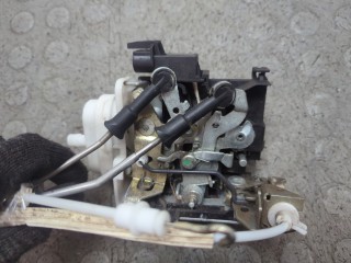 Замок двери левый передний, ориг. номер 8D2837015F, Audi A4 1994-1999
