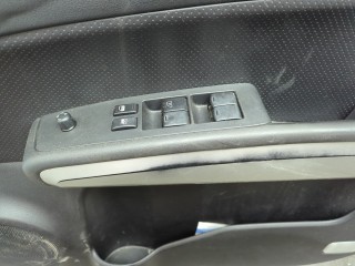 Замок двери правый передний, ориг. номер 80500JH100, Nissan X-Trail 2007-2011
