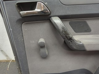 Замок двери правый задний, ориг. номер 7L0839016D, Volkswagen Touran 2003-2006