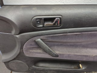 Замок двери правый передний, Volkswagen Passat 5 1996-2001