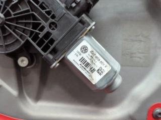 Замок двери правый передний, Skoda Roomster 2006-2010